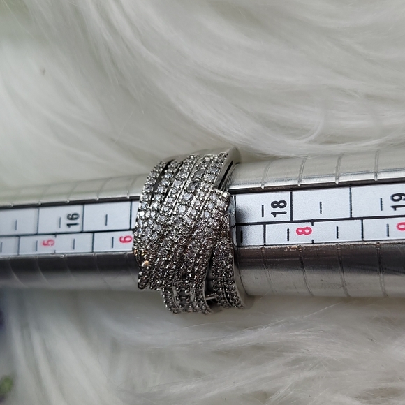 COPY - MARILYN MONROE COLLECTION FROM ZALES - Picture 8 of 8